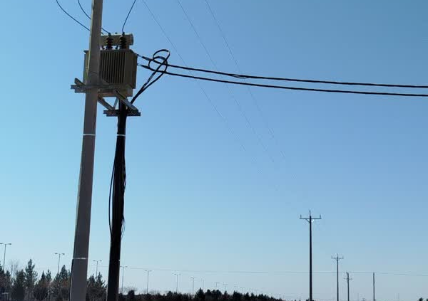 احداث شبکه های توزیع برق مجموعه مسکونی علامه امينی هرند